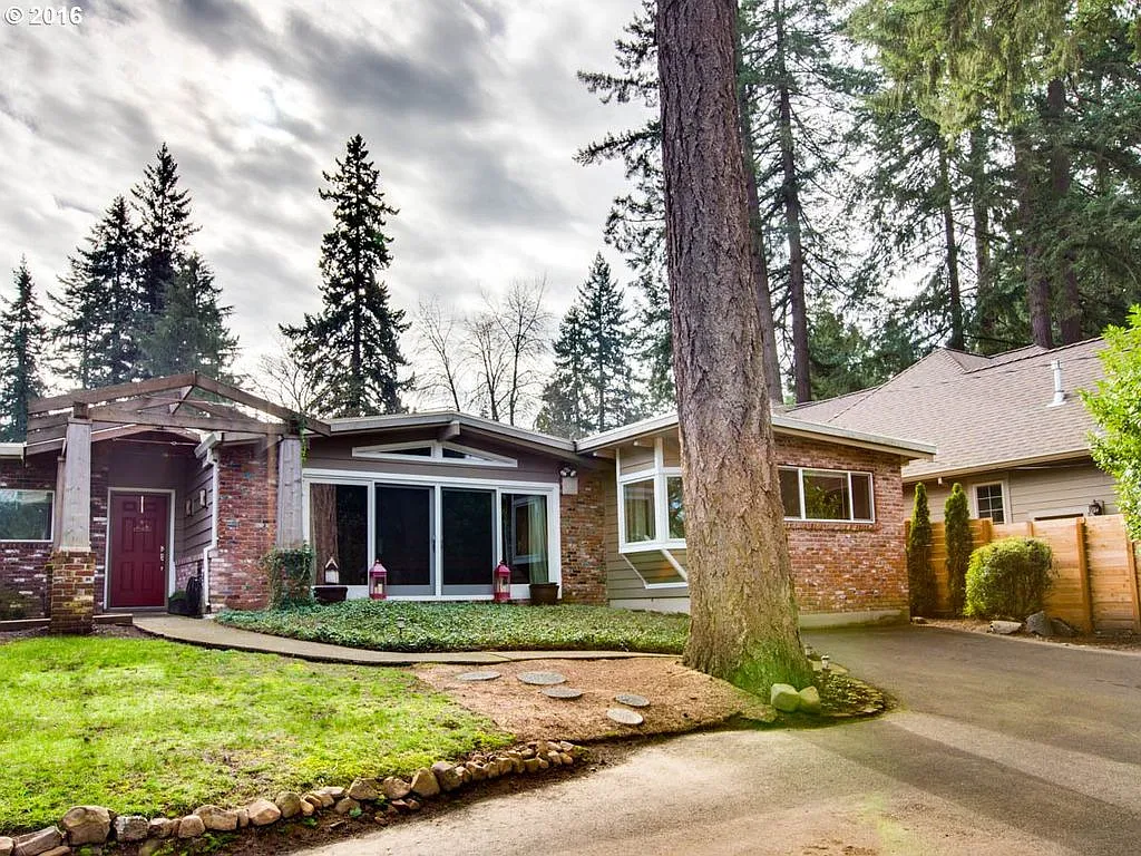 4070 W Bay Rd photo 1