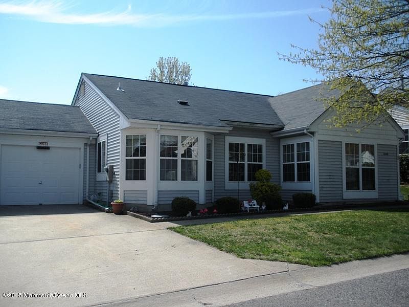 1st image of 1238B Thornbury Ln