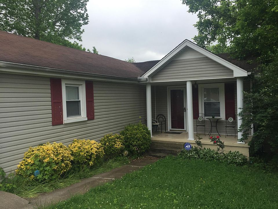 1st image of 929 Cumberland Dr