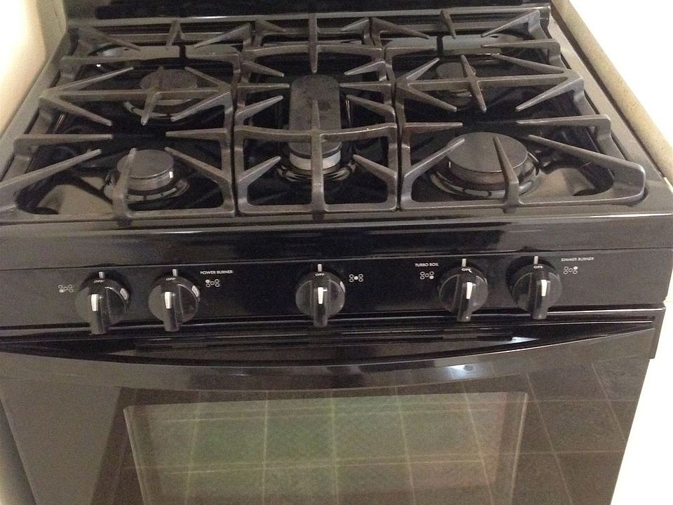 Five burner range for your cooking pleasure