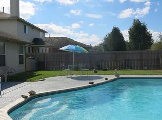 305 Silverado Dr, Kyle, TX 78640