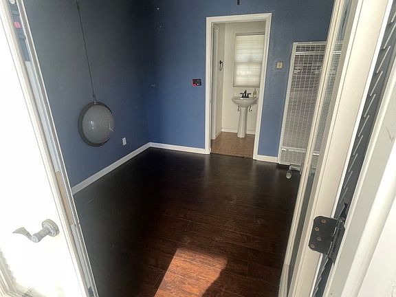 4th image of 2251 S Nutmeg Ln