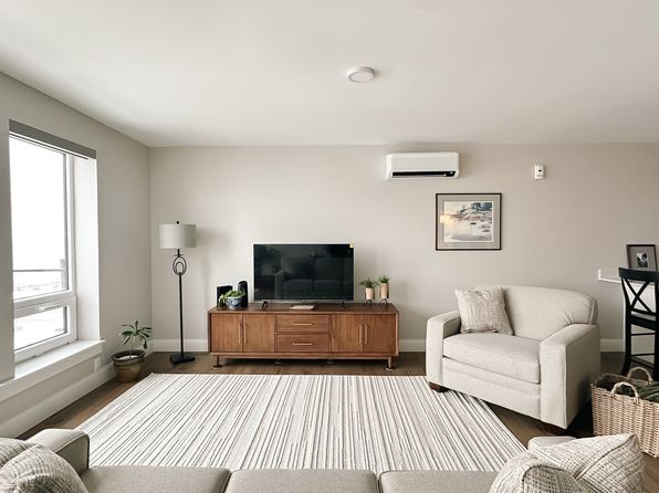 218 Washington Ave #303