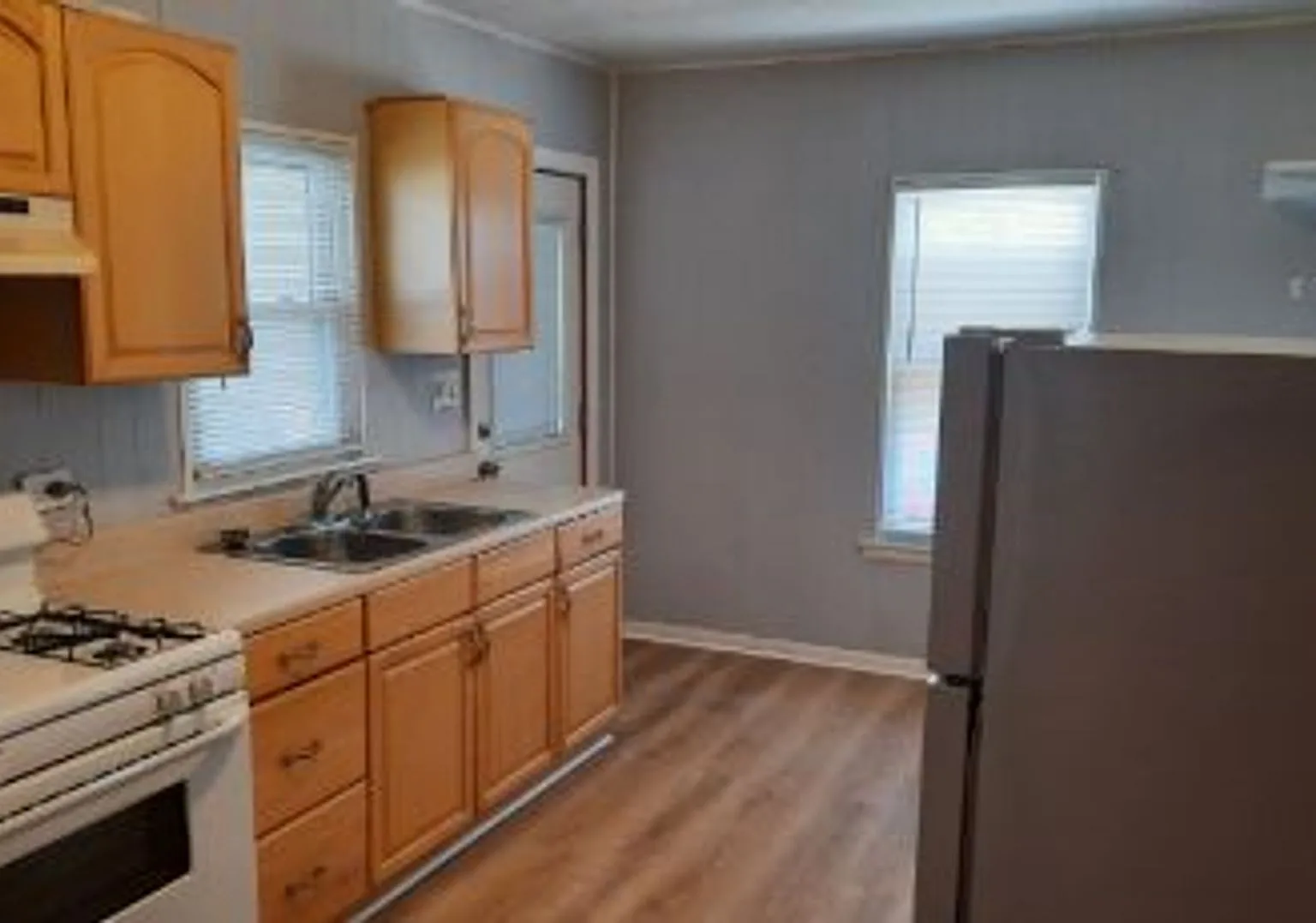1 bedroom apartment in Oak Park $1000 a month — Photo 2