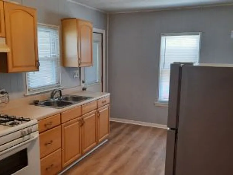 24425 Republic Ave — Photo 2