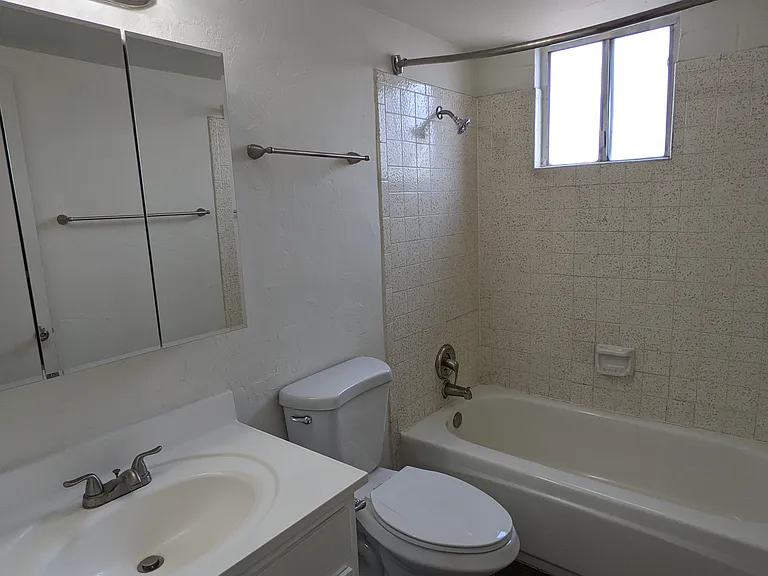 Winterhaven Apartments — Photo 15