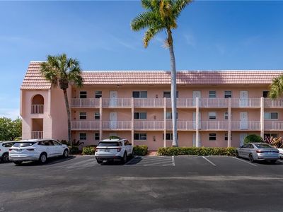 100 Forest Lakes BLVD #201, Naples, FL, 34105