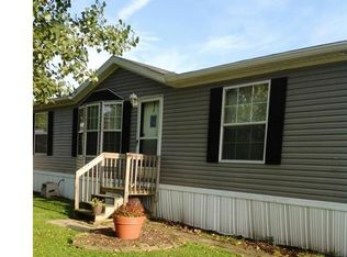 4890 Valley Hills Dr, Ravenna, OH 44266