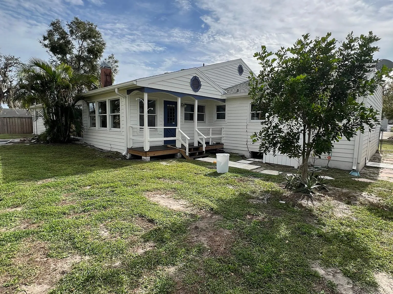 3 bed, 2.5 bath, 2944 sqft, $3,200 — Photo 2