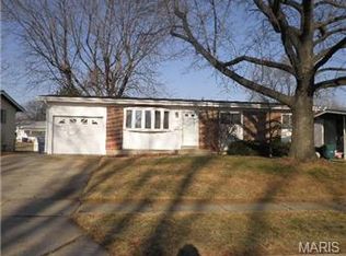 2105 Love Ln, Florissant, MO