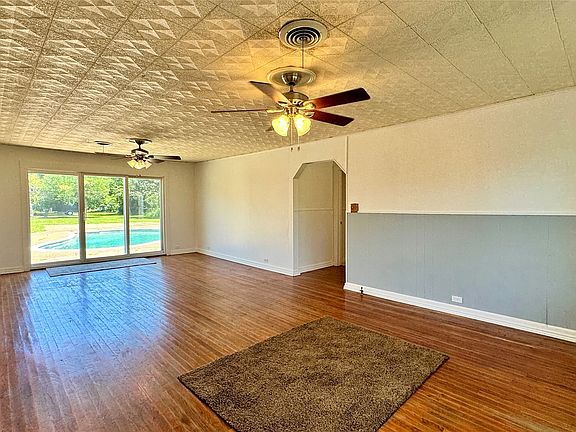 5th image of 1118 Griffith Ave