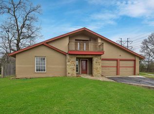 2013 Rock Creek Dr, Grand Prairie, TX 75050