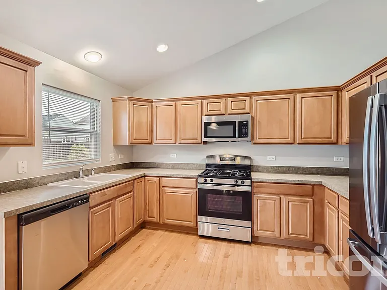 8007 Shady Oak Rd — Photo 20