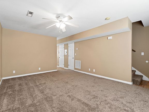 4th image of 244 Executive Ave APT 2A