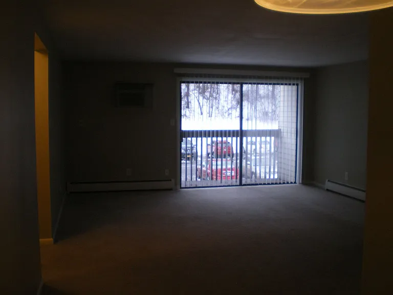 Winkworth Apartment Homes — Photo 9