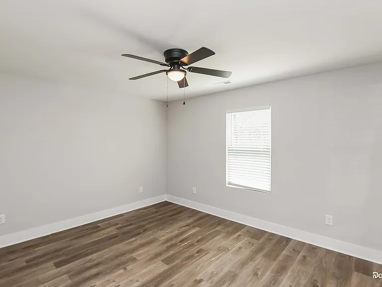 1207A Birch St — Photo 7