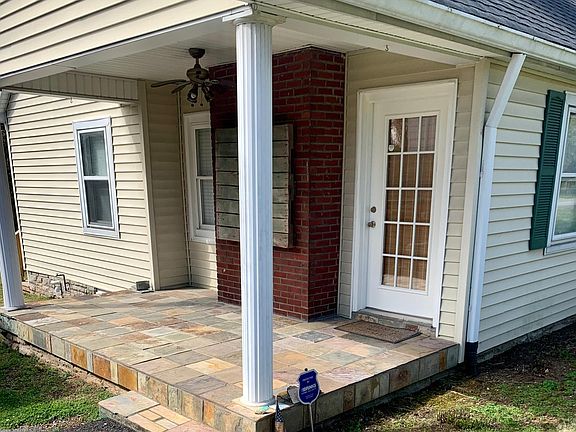 Side porch & entry from driveway.
