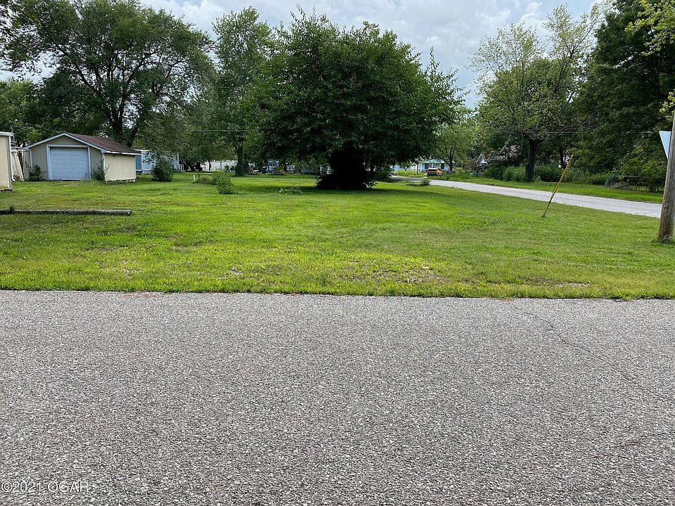 1st image of 803 Wyandotte Ave