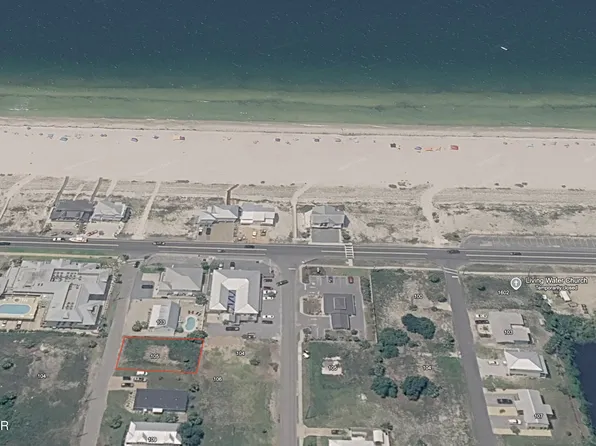 105 14th St, Mexico Beach, FL 32456