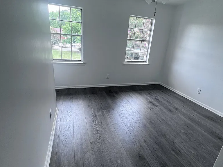 1307B W Meadowview Rd #1 — Photo 3