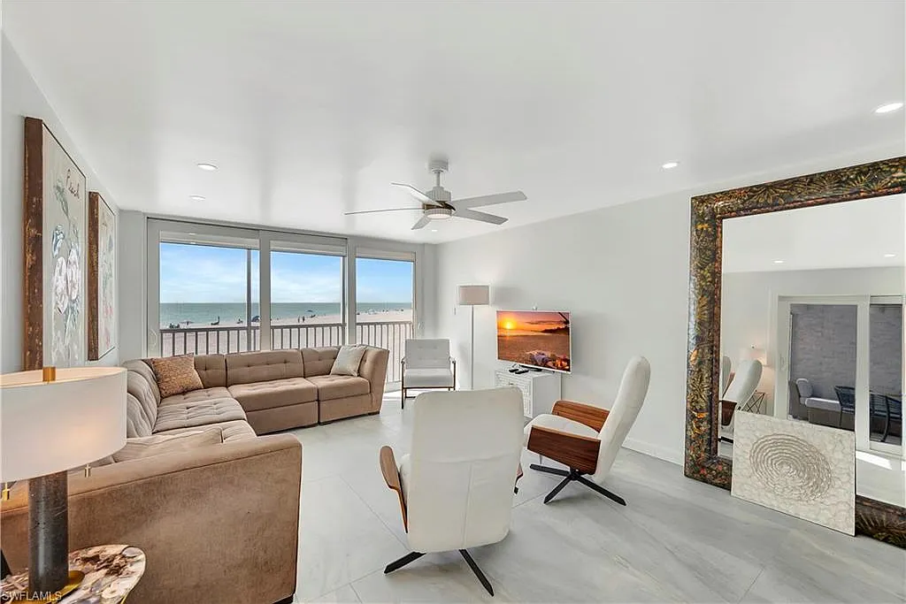 2 bed, 2.0 bath, 984 sqft, $12,000 — Photo 4