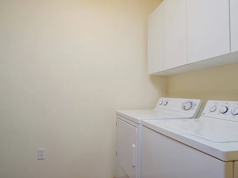 Fargo, ND Charleswood Townhomes | Laundry