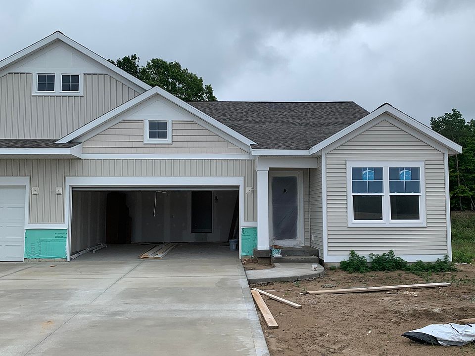 1st image of 12436 Newbridge Dr #7