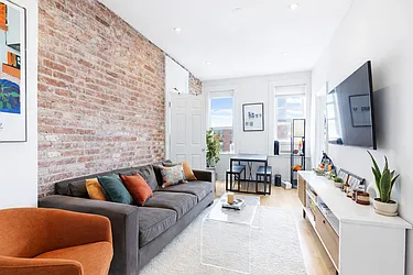 50 Horatio Street, #10