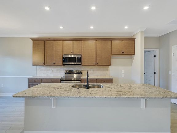 Harbor II - Kitchen with Island Ernest Homes