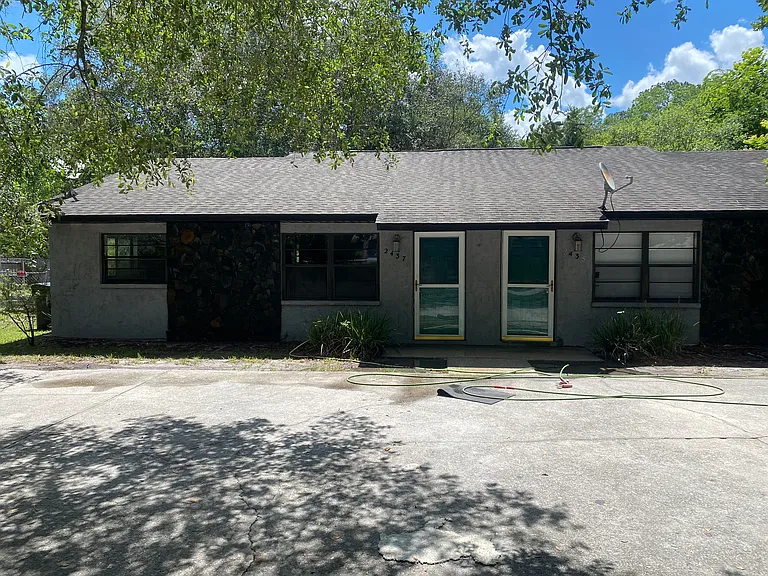 2435 NW 4th Ter #2437 — Photo 3