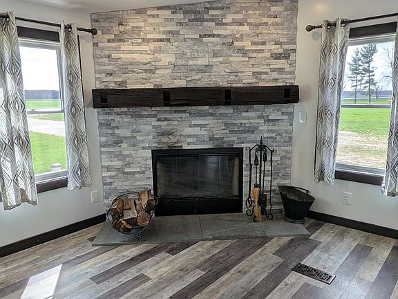 5th image of 17156 Harris Rd