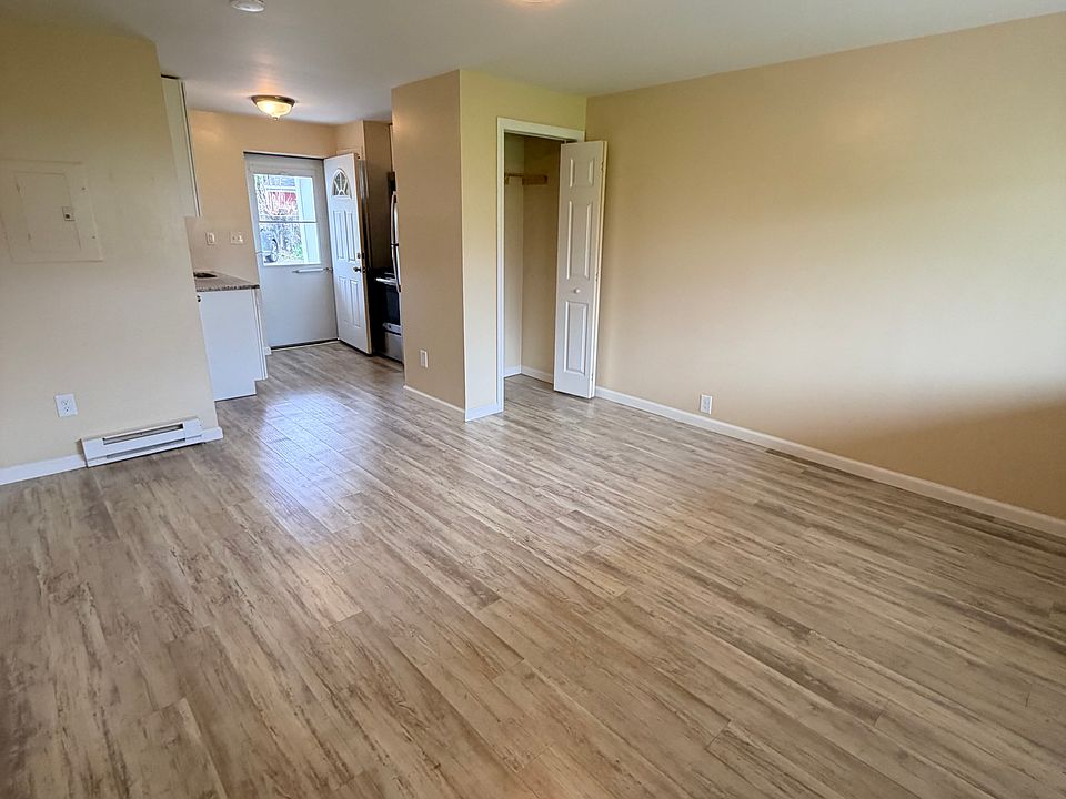 1st image of 129 Cosey Beach Ave #A6