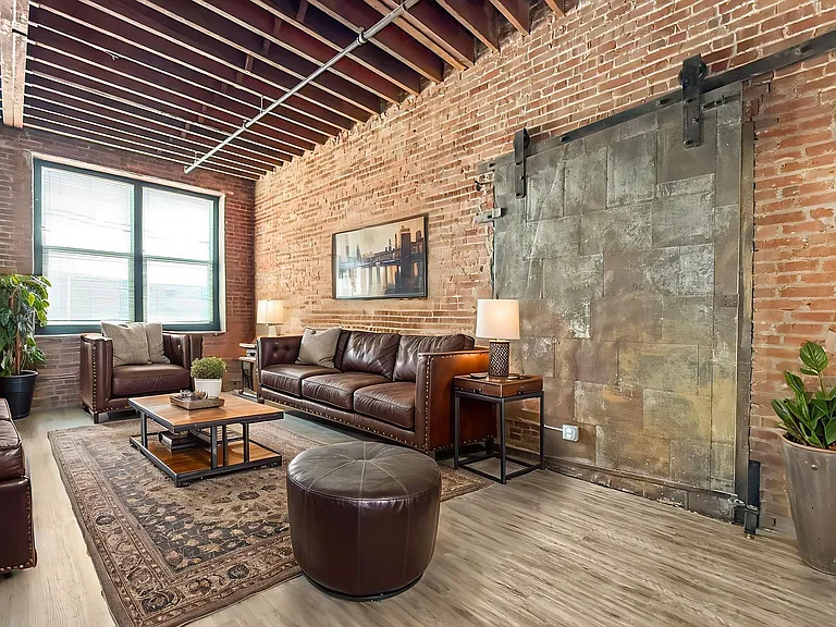 Emery Lofts — Photo 30