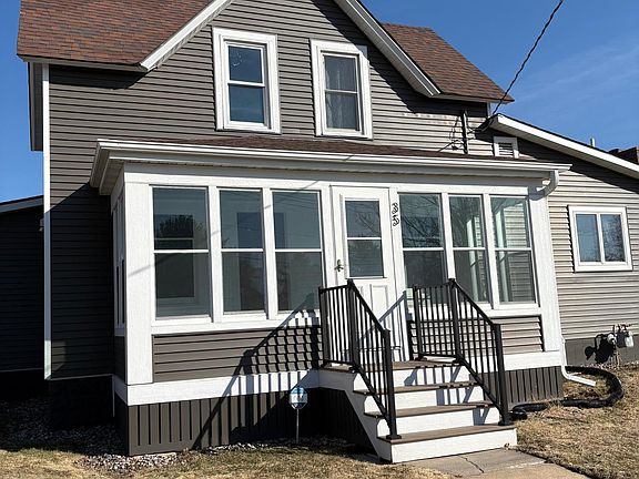 2nd image of 35 3rd St SE