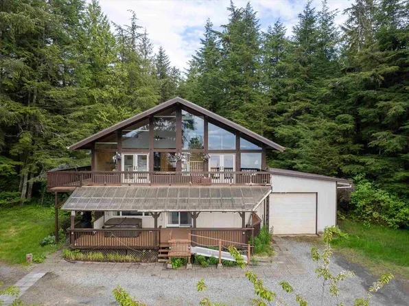 641/643 Sunset Dr, Ketchikan, AK 99901