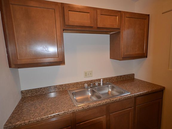 5th image of 836 S Jenkins Blvd #A
