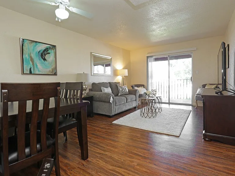 Vista Village Apartments — Photo 13
