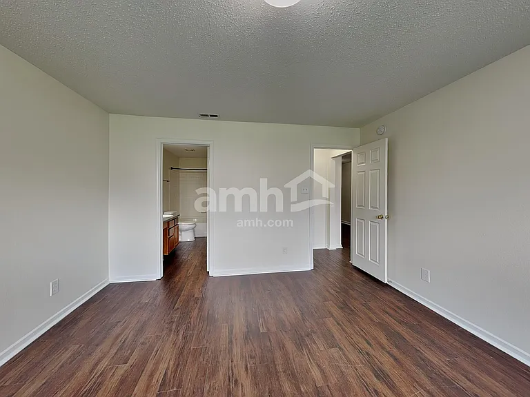 5624 Grassy Bank Dr — Photo 8