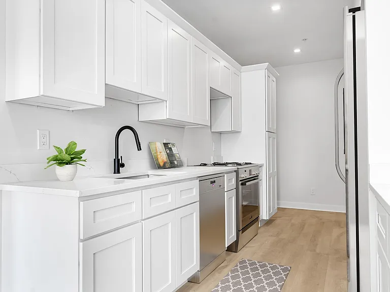 50 Murray St — Photo 1