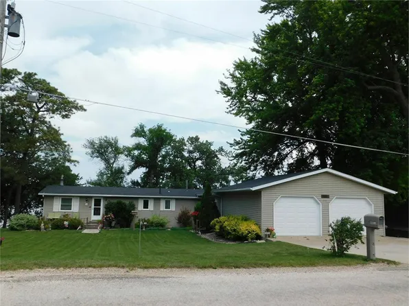 278 Country Club Dr #3, Lake Park, IA 51347