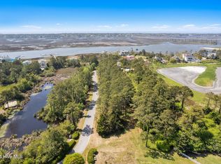 4042 Barnes Bluff Dr, Southport, NC 28461