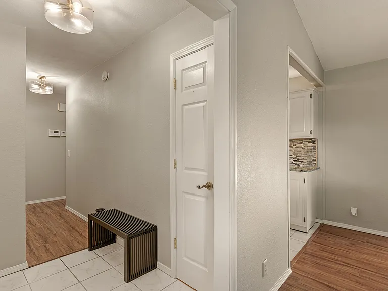 2909 W 61st Pl S — Photo 49