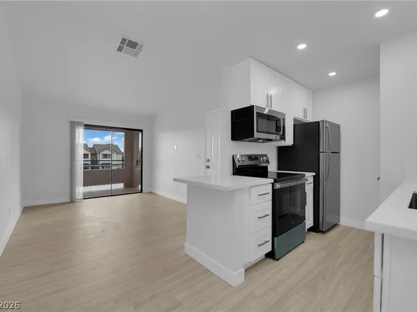 5111 Lindell Rd Unit 202, Spring Valley, NV 89118