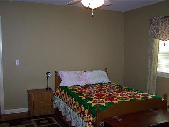 5th image of 621 S Deepwood Dr