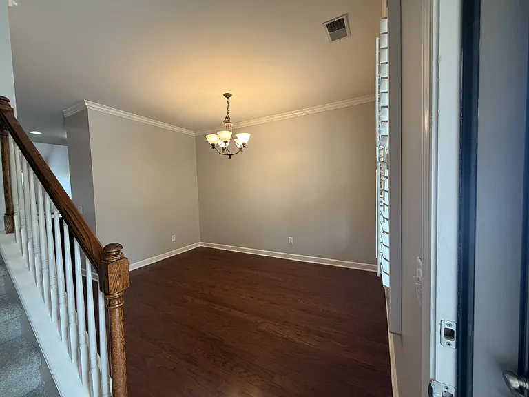 310 Griffin Pl — Photo 5