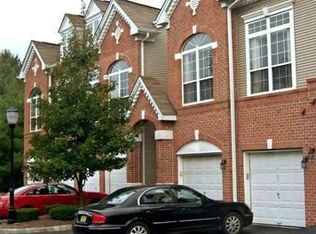 916 Redspire Dr #916, Union, NJ 07083
