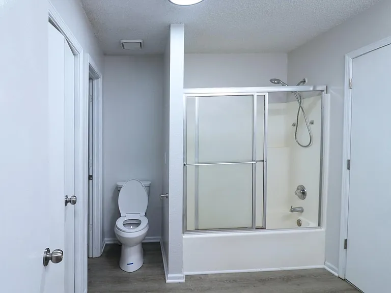 Unit Photo