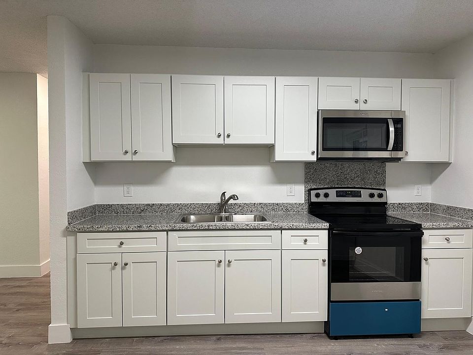 1st image of 112 NW 2nd Ave #112A