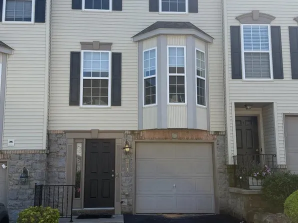 2710 Equestrian Dr, York, PA 17402
