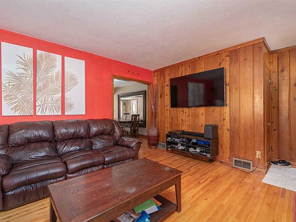 4th image of 1314 31st St
